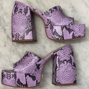 Women’s Schutz Aretha Snake-Print Leather Chunky Slide Sandals- Size 7.5